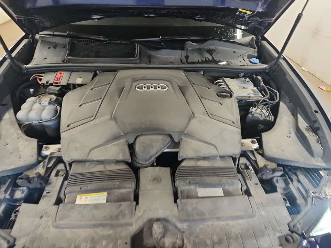 Audi Q8 * PROGRESSIV * ПАНО * ОБДУХВАНЕ * KEYLESS * 360, снимка 16 - Автомобили и джипове - 54231483