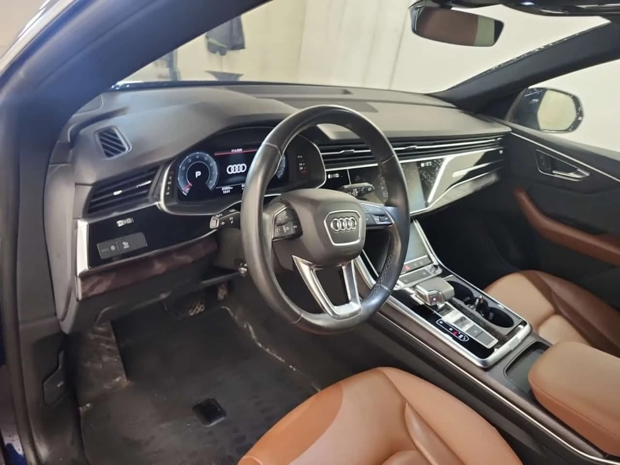 Audi Q8 * PROGRESSIV * ПАНО * ОБДУХВАНЕ * KEYLESS * 360, снимка 10 - Автомобили и джипове - 54231483