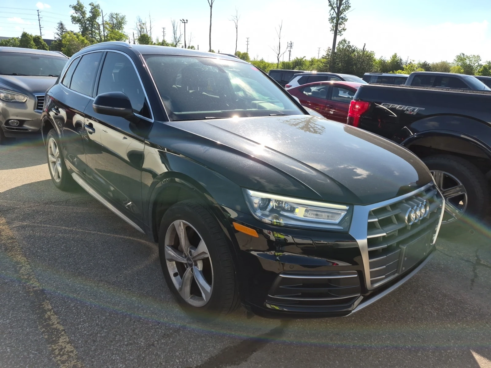 Audi Q5 PROGRESSIV * Keyless Go * CARFAX * АВТО КРЕДИТ * , снимка 2 - Автомобили и джипове - 54825995