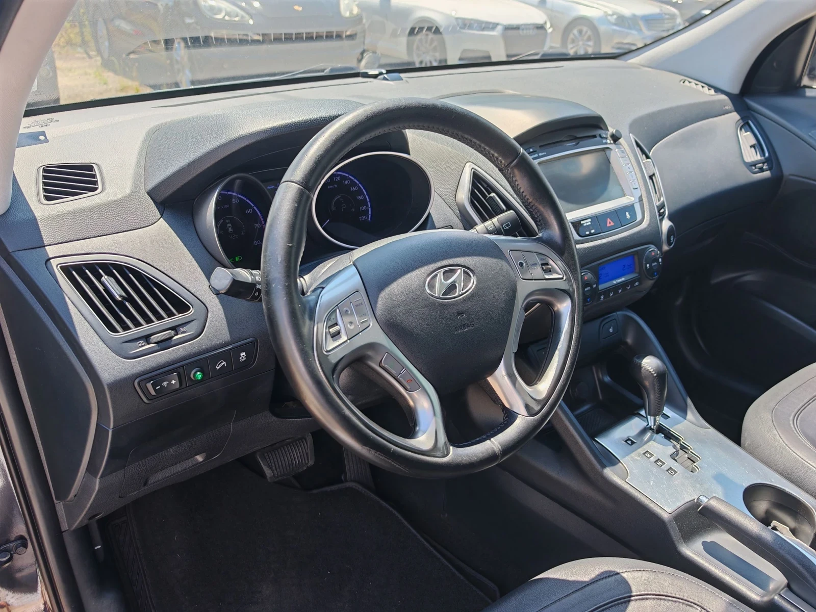 Hyundai IX35 2.0I-163k.ТОП СЪСТОЯНИЕ СЕРВИЗНА КНИЖКА , снимка 8 - Автомобили и джипове - 54855525
