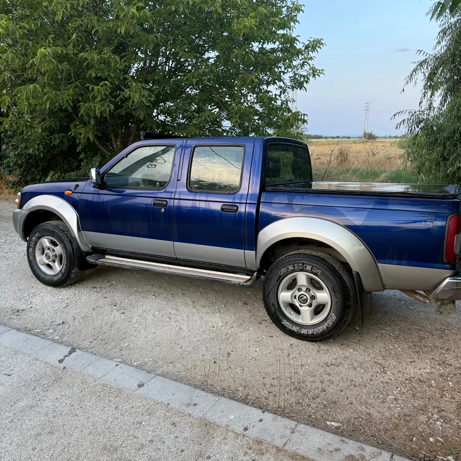 Nissan Navara, снимка 5 - Автомобили и джипове - 55402710