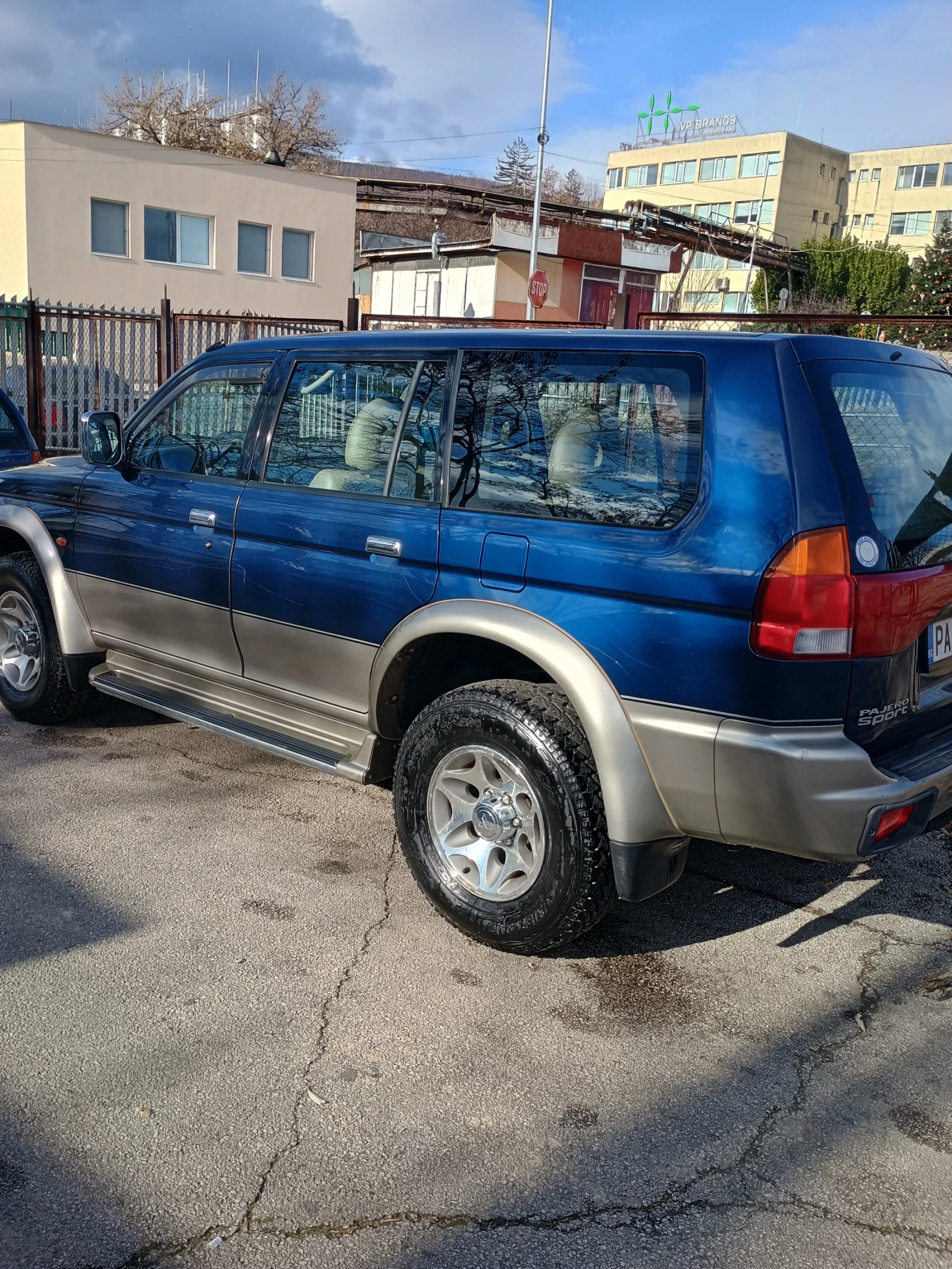 Mitsubishi Pajero sport, снимка 3 - Автомобили и джипове - 55476384