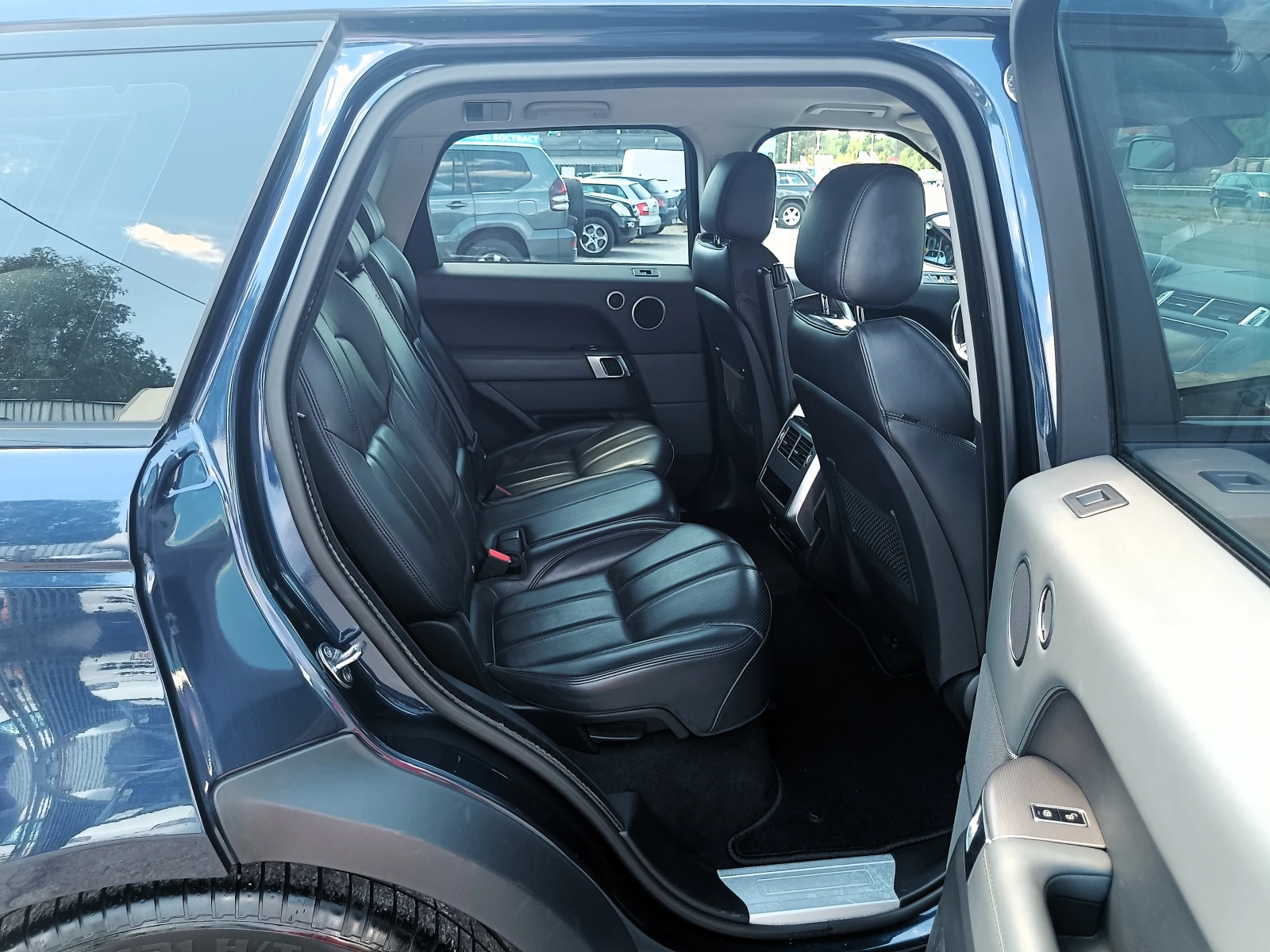 Land Rover Range Rover Sport 3.0 d* НОВ ВНОС* , снимка 16 - Автомобили и джипове - 55836463