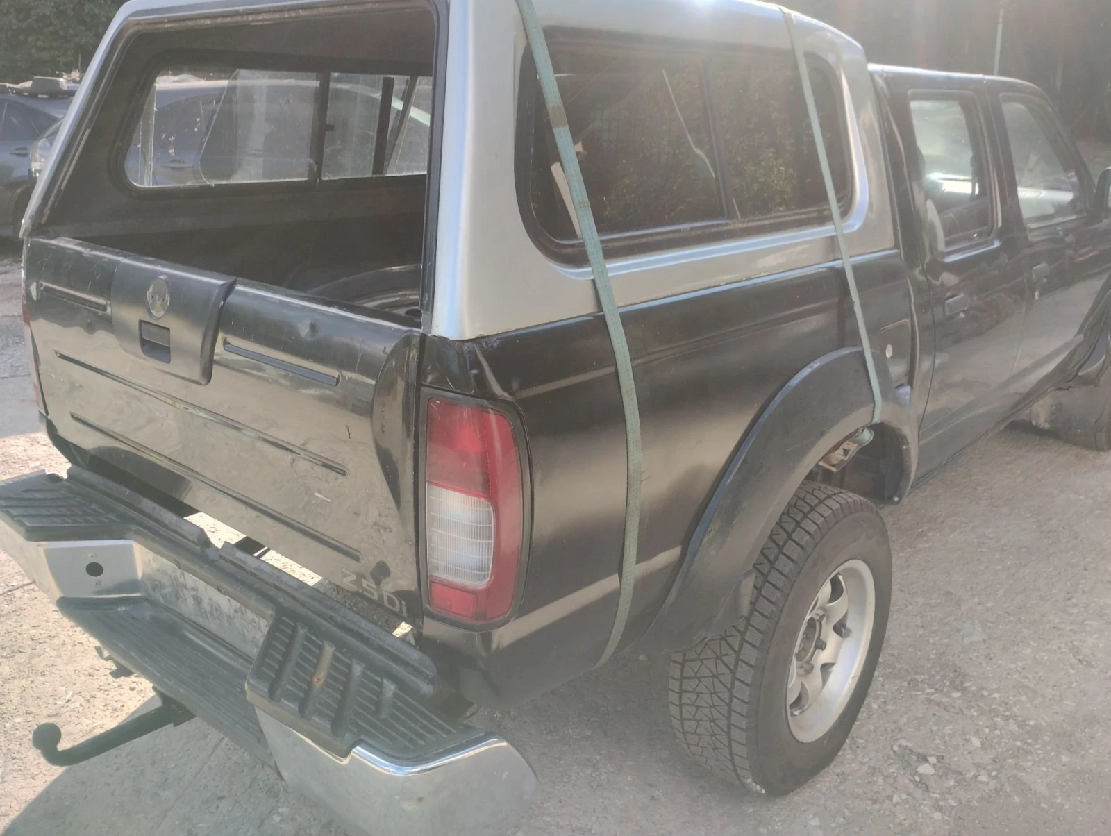 Nissan Navara Pick up, снимка 3 - Автомобили и джипове - 55975035