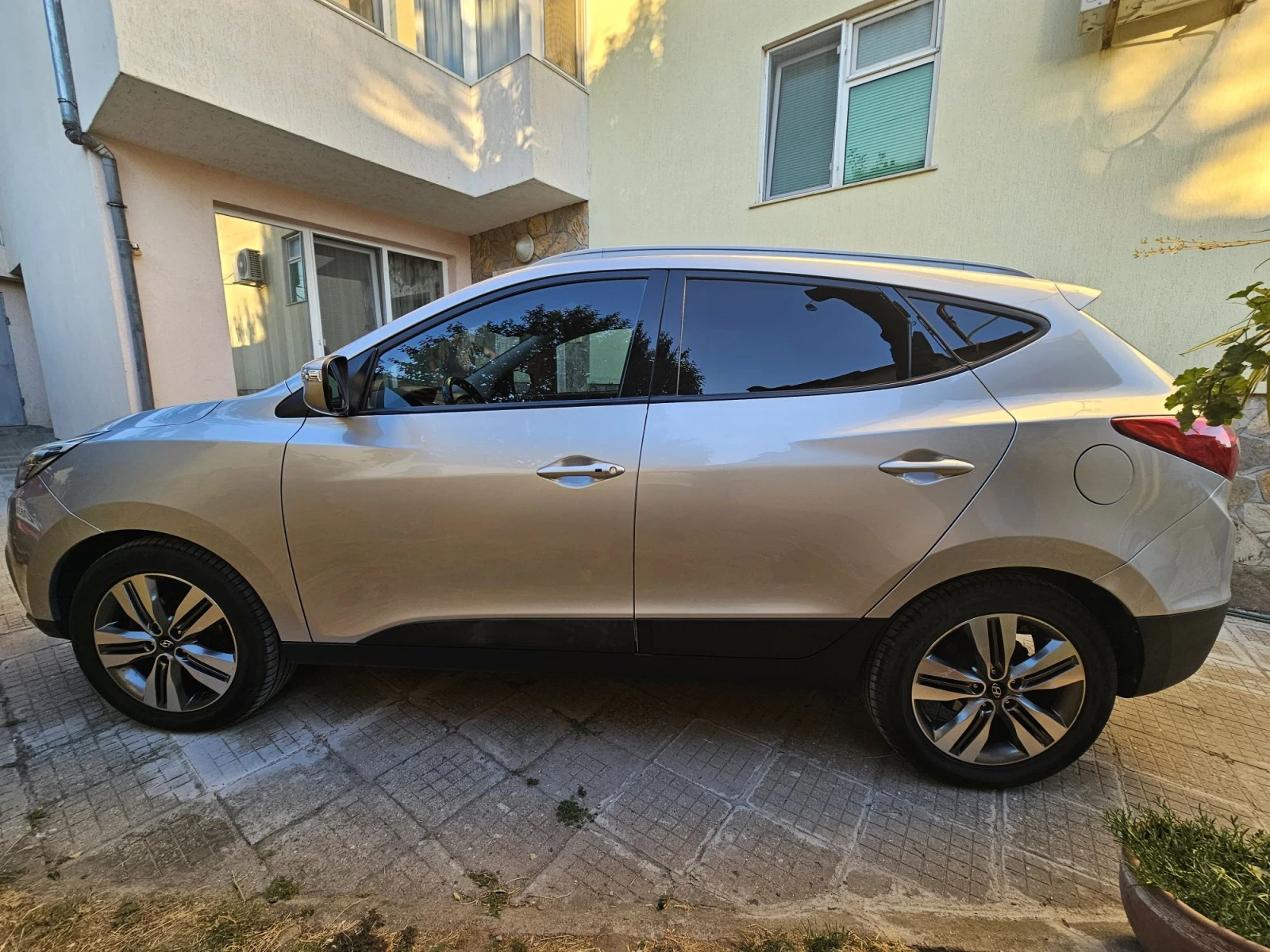 Hyundai IX35, снимка 10 - Автомобили и джипове - 56376945