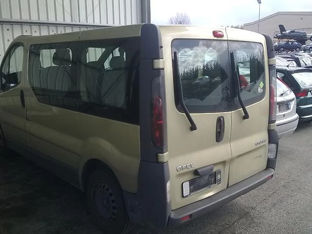 Opel Vivaro 2.0i 16V/1.9/2.0 DCi, снимка 7 - Бусове и автобуси - 15015976