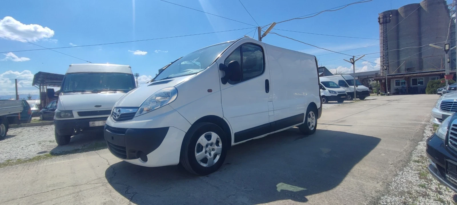 Opel Vivaro 2.2cdti - изображение 4