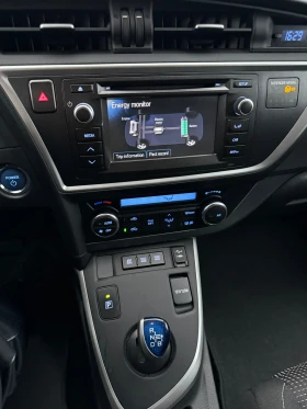 Toyota Auris 1.8i Hybrid 122hp AUTOMATIC , снимка 9