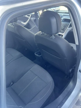 Opel Astra Бензин , снимка 9