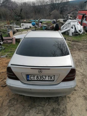 Mercedes-Benz 220, снимка 3