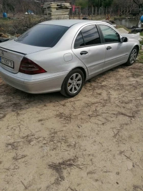 Mercedes-Benz 220, снимка 7