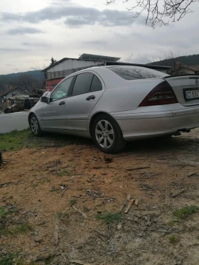 Mercedes-Benz 220 - 2000 € / 3911.66 лв. - 61156681 8