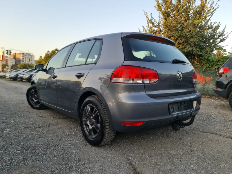 VW Golf КАТО НОВА, снимка 5 - Автомобили и джипове - 47316553