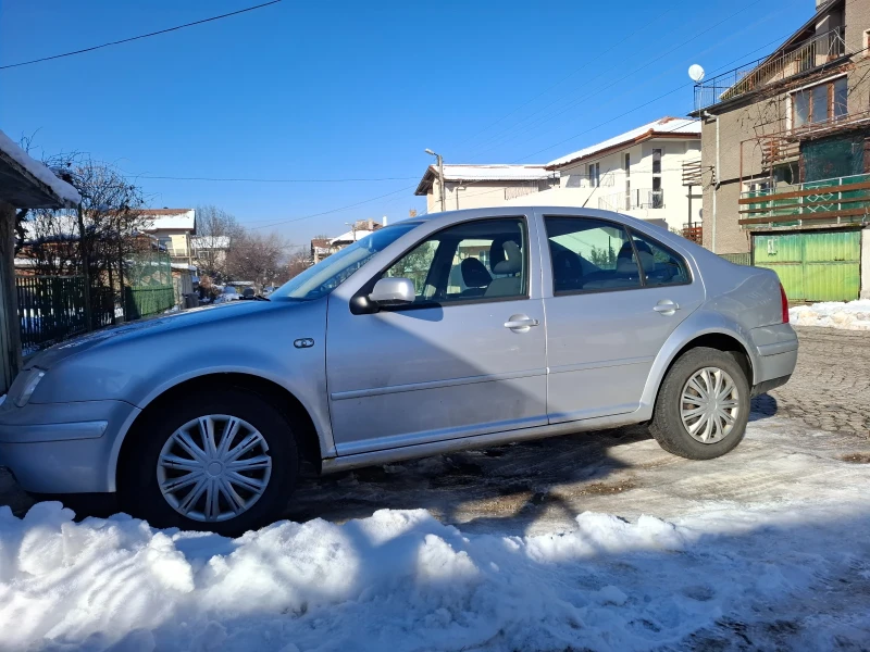 VW Bora, снимка 1 - Автомобили и джипове - 48511975