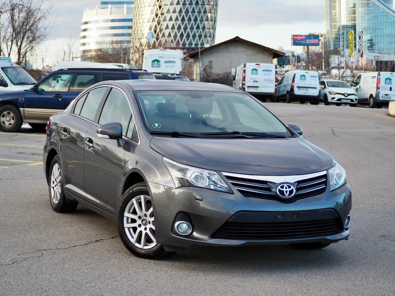 Toyota Avensis 147кс///КАМЕРА///НАВИ///СТАВА ЗА ГАЗ, снимка 2 - Автомобили и джипове - 48551902