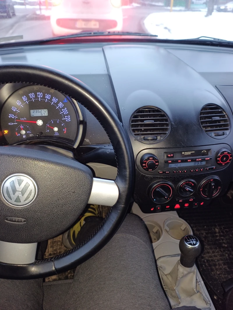 VW New beetle 1.9 face, снимка 3 - Автомобили и джипове - 48732630