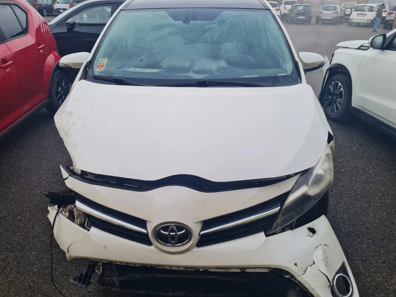 Toyota Verso 2.0D, снимка 1 - Автомобили и джипове - 49162099