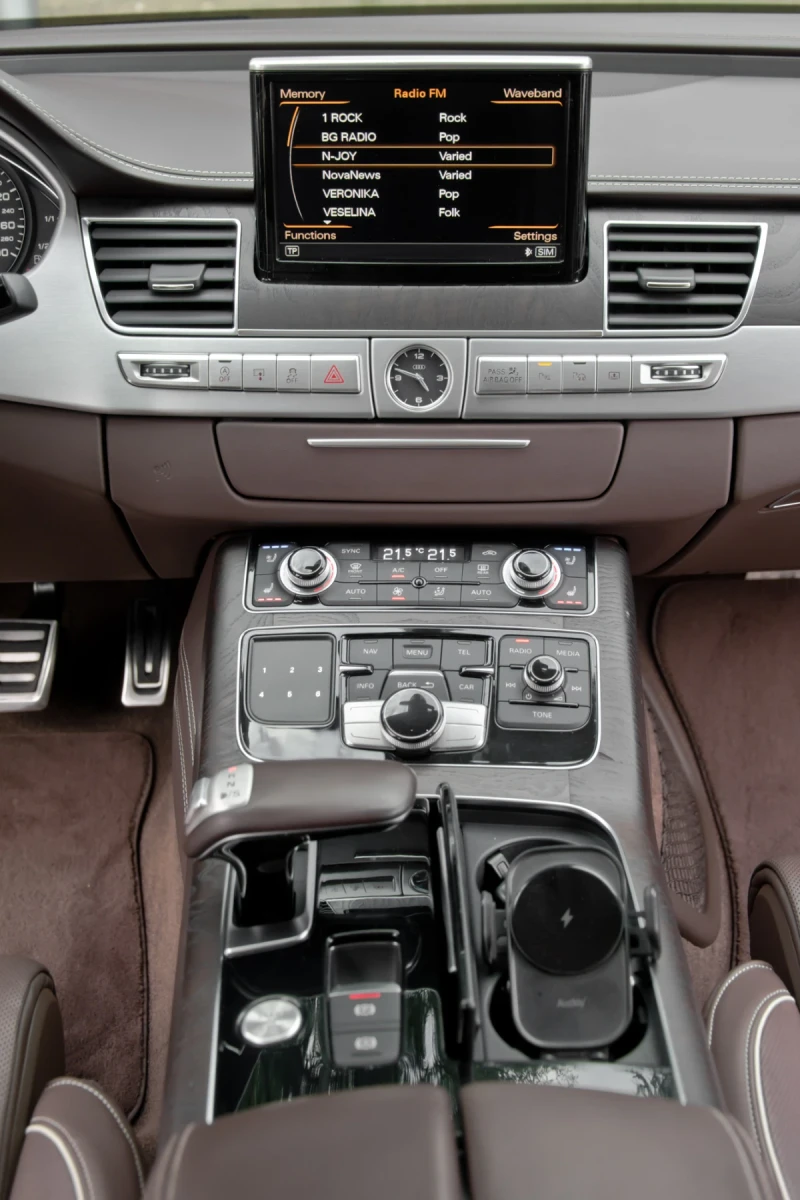 Audi A8 4.2 TDI .S8 OPTIK.FULL FULL, снимка 11 - Автомобили и джипове - 50646817