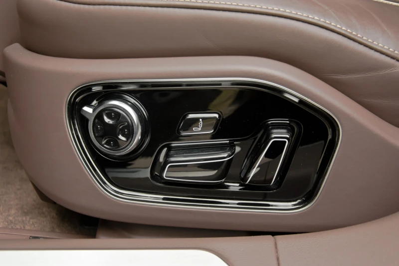 Audi A8 4.2 TDI .S8 OPTIK.FULL FULL, снимка 15 - Автомобили и джипове - 50646817