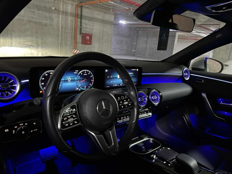 Mercedes-Benz A 220 4MATIC, снимка 12 - Автомобили и джипове - 52813830