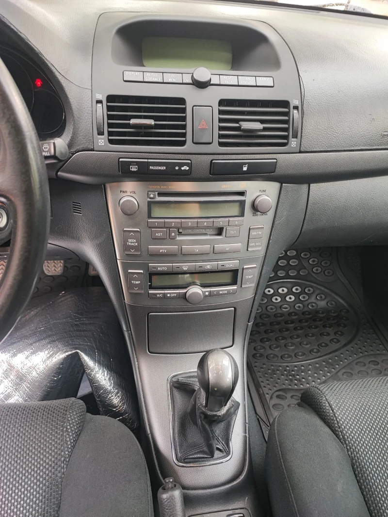 Toyota Avensis D4D 2.0 115к.с, снимка 17 - Автомобили и джипове - 52568235