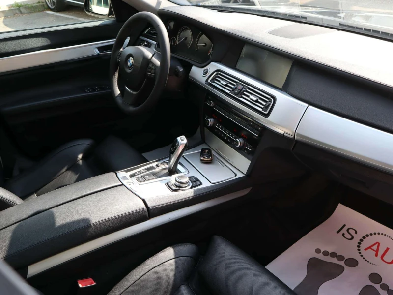 BMW 750 xDrive/HuD/Обдухване/PDC/Шибедах/Lane Assist, снимка 7 - Автомобили и джипове - 51321856