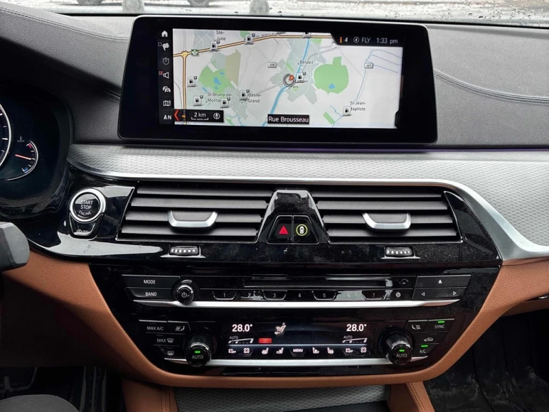 BMW 550 M550i xDrive  CARFAX, снимка 9 - Автомобили и джипове - 53019885