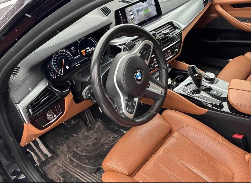 BMW 550 M550i xDrive  CARFAX, снимка 5 - Автомобили и джипове - 53019885