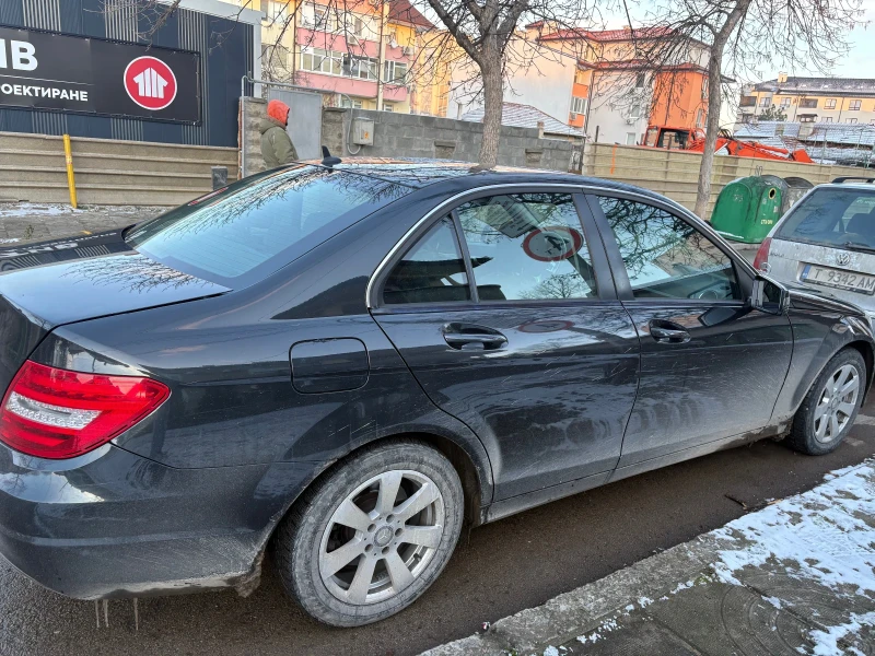 Mercedes-Benz C 220, снимка 5 - Автомобили и джипове - 53077351