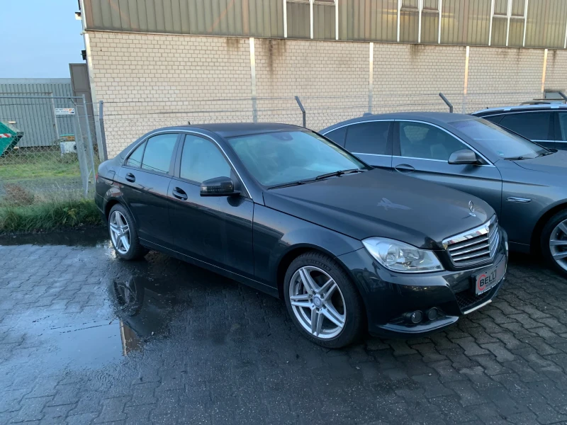 Mercedes-Benz C 220