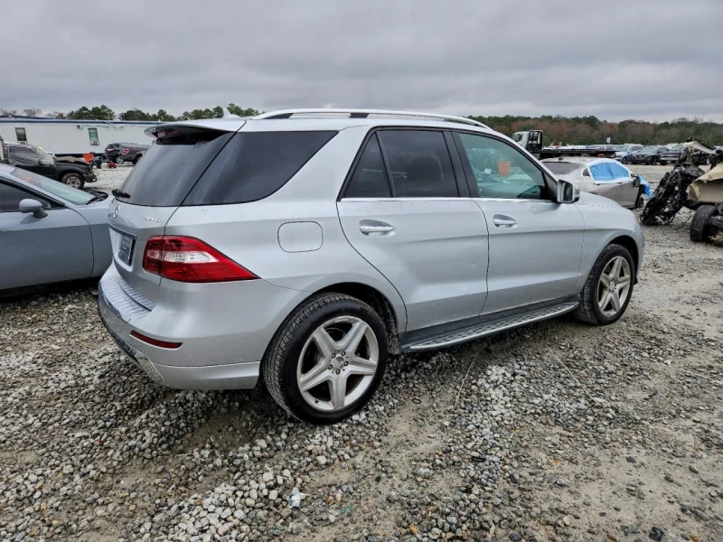 Mercedes-Benz ML 550, снимка 3 - Автомобили и джипове - 53095423