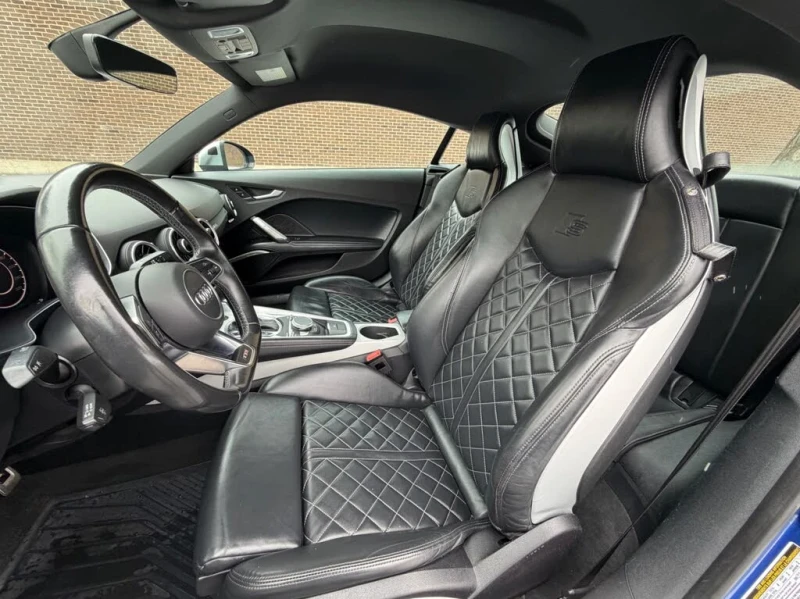 Audi Tt S 2.0T quattro Coupe* АВТОКРЕДИТ* ЦЕНА ДО БГ!!, снимка 11 - Автомобили и джипове - 53542991