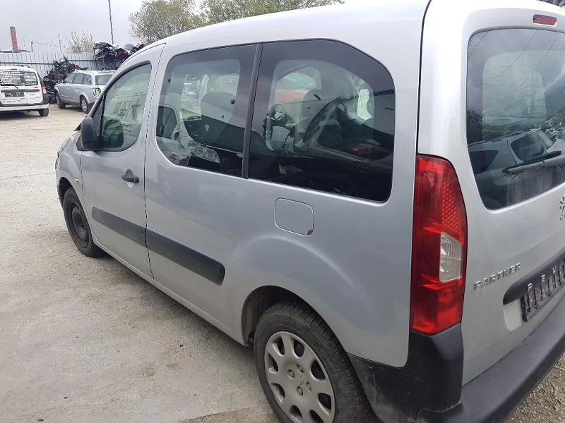 Peugeot Partner 1.6HDi, снимка 4 - Автомобили и джипове - 3274142