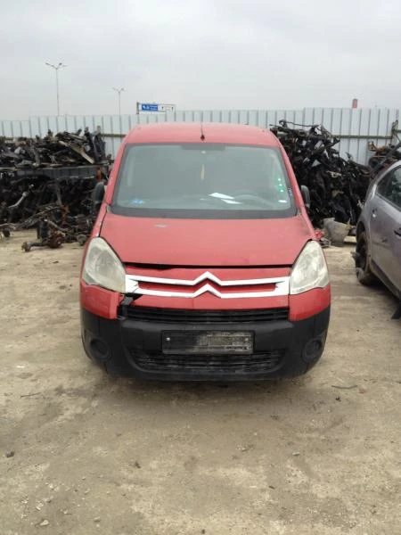 Peugeot Partner 1.6HDi, снимка 16 - Автомобили и джипове - 3274142