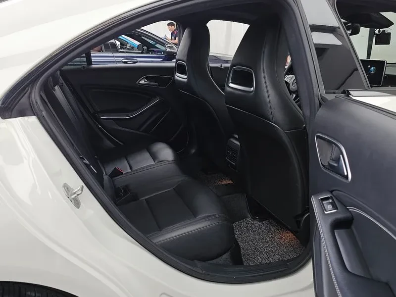 Mercedes-Benz CLA 200  Cdi 4Matic, снимка 12 - Автомобили и джипове - 55349408