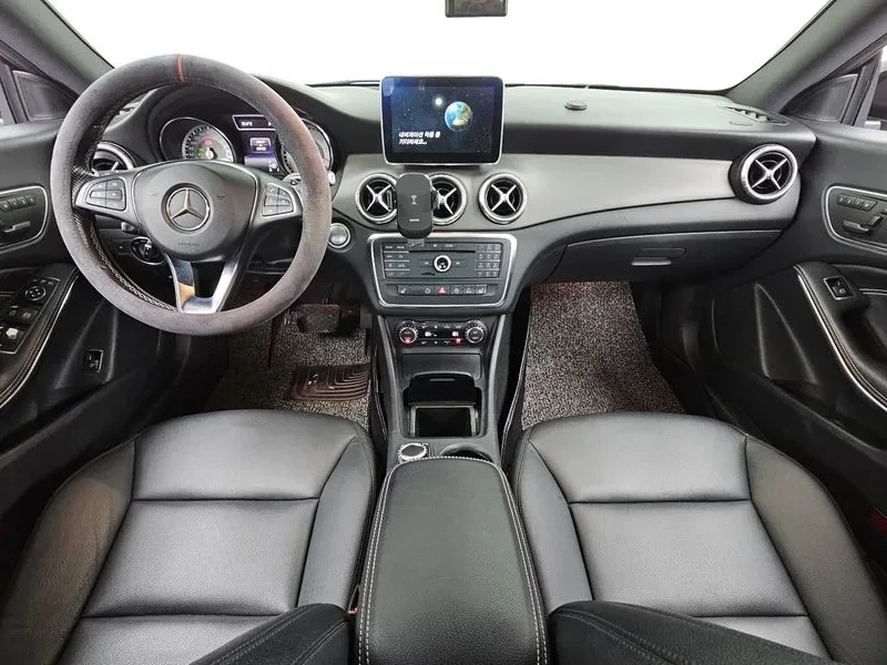 Mercedes-Benz CLA 200  Cdi 4Matic, снимка 7 - Автомобили и джипове - 55349408