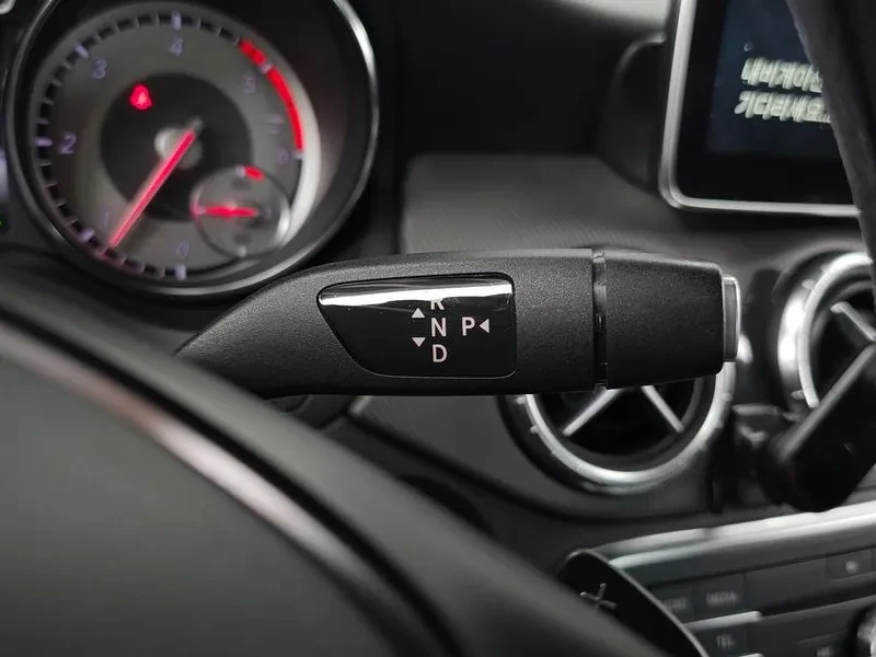 Mercedes-Benz CLA 200  Cdi 4Matic, снимка 9 - Автомобили и джипове - 55349408