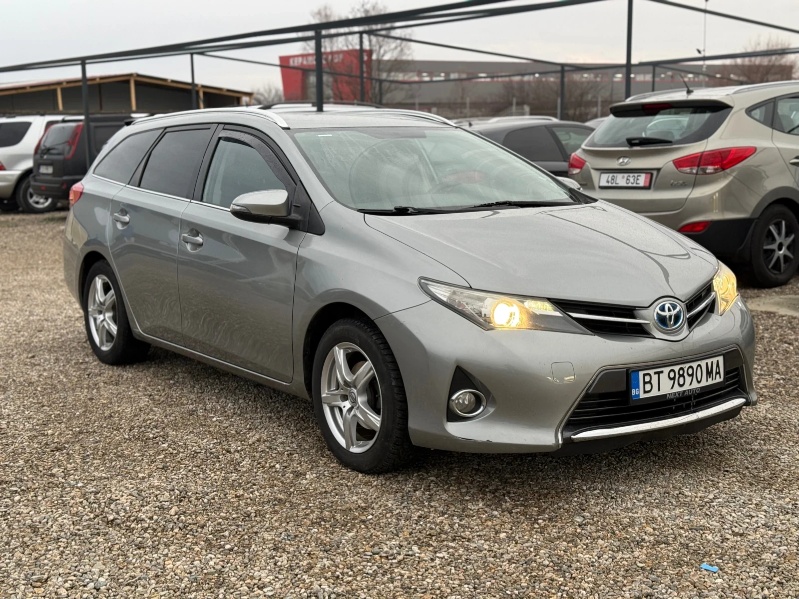 Toyota Auris 1.8i Hybrid 122hp AUTOMATIC , снимка 1