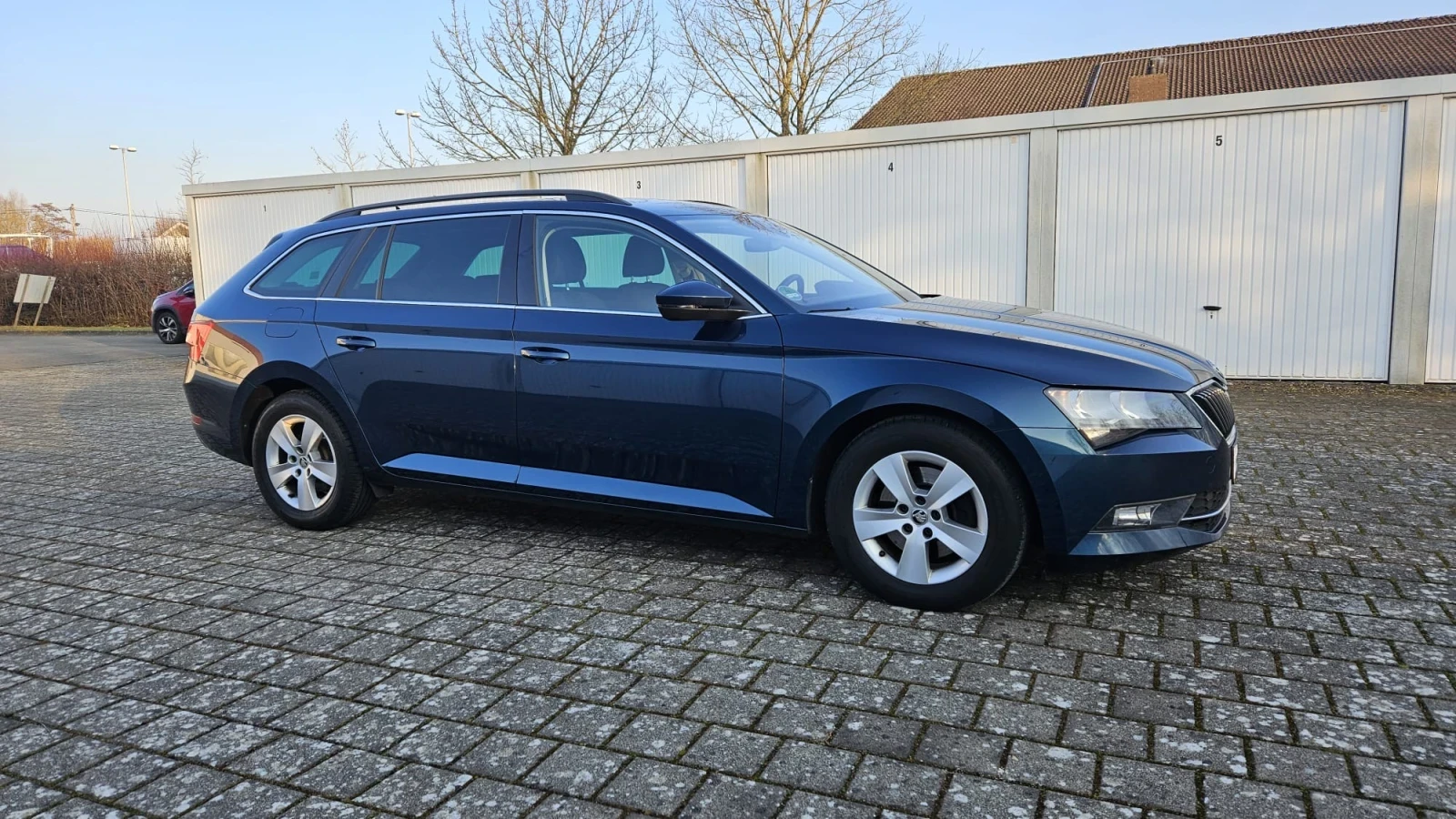 Skoda Superb 2.0 TDI NAVI - изображение 5
