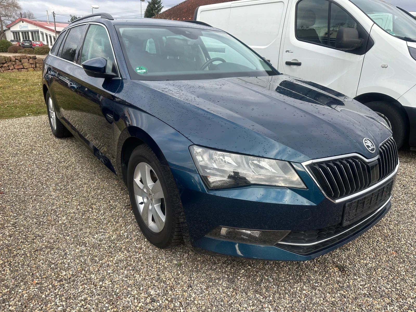 Skoda Superb 2.0 TDI NAVI - изображение 3