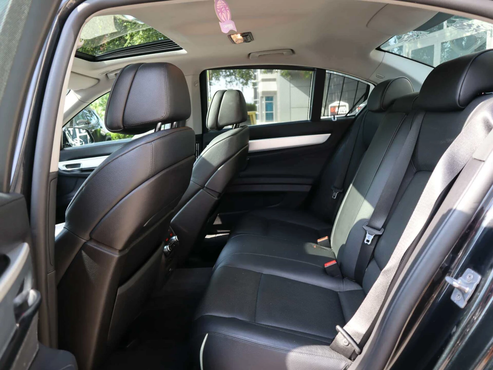 BMW 750 xDrive/HuD//PDC//Lane Assist | Mobile.bg   14