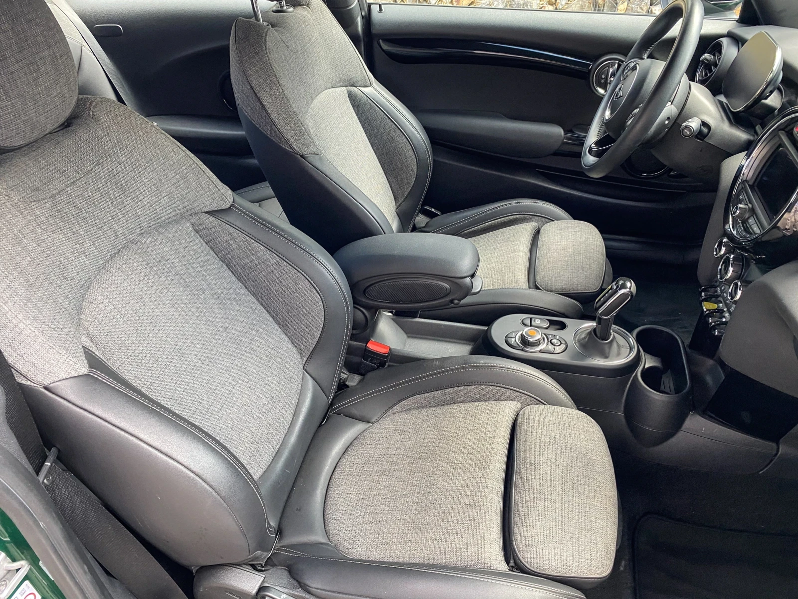 Mini Cooper SE British Green  - изображение 8