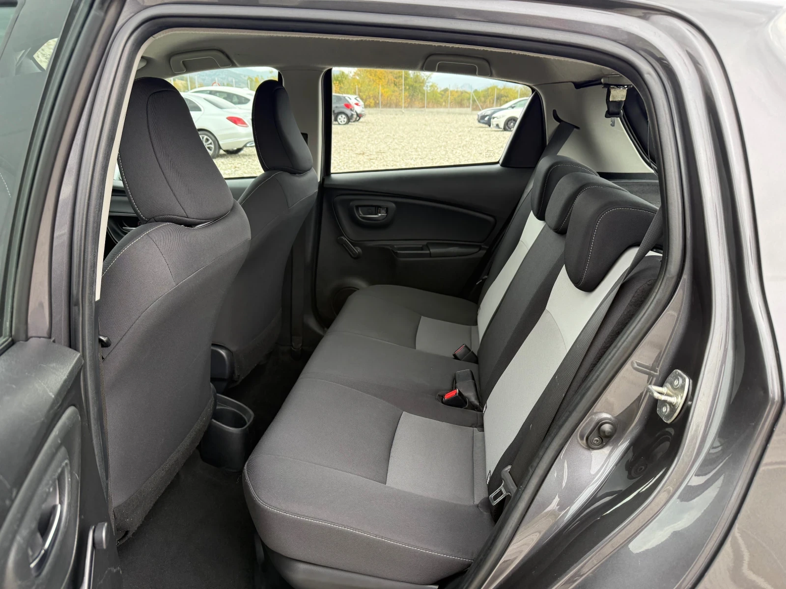 Toyota Yaris 1.5 HYBRID | Mobile.bg   12