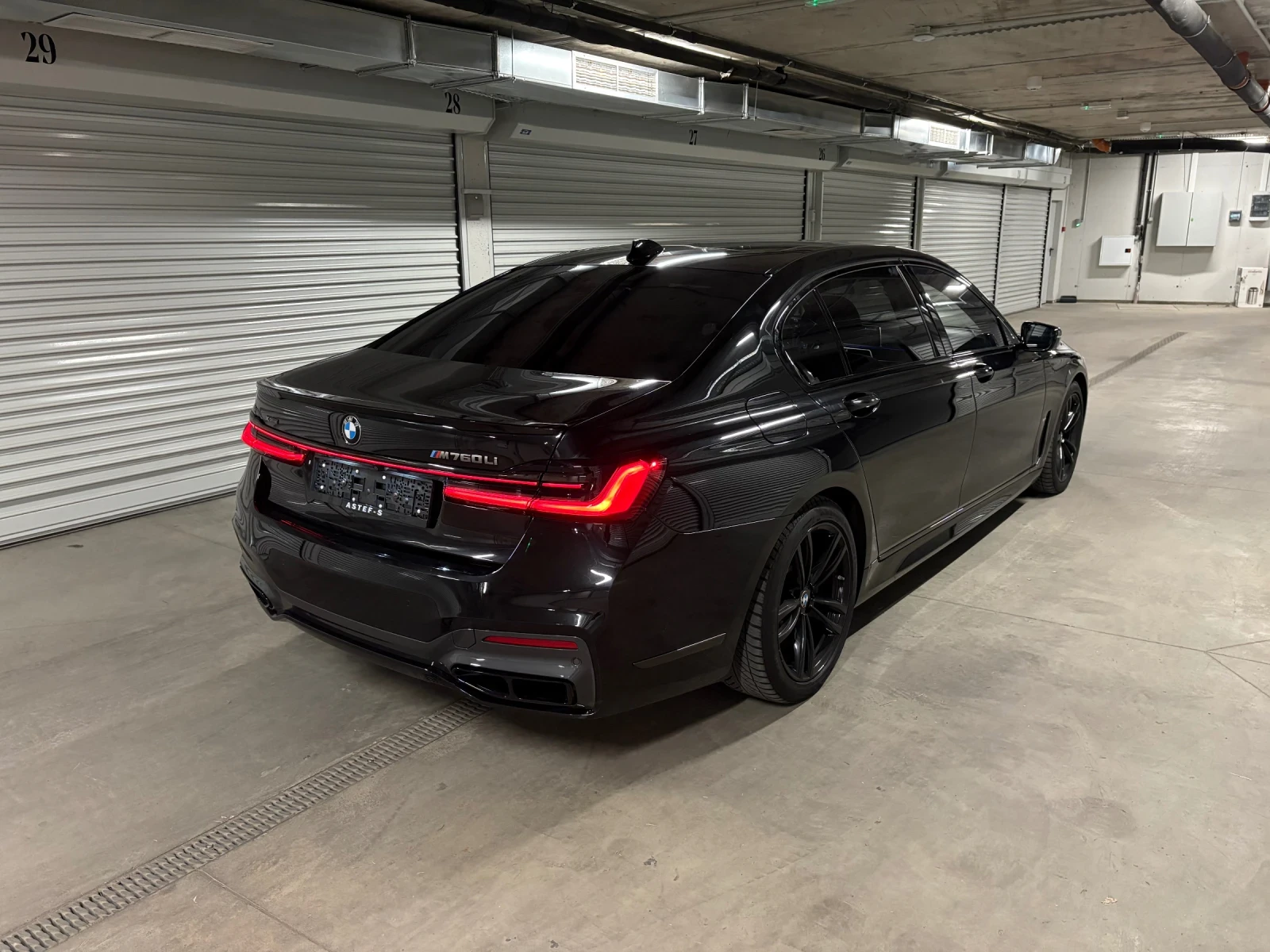 BMW 760 LI xDrive V12 117000km!!! Sky lounge - изображение 4