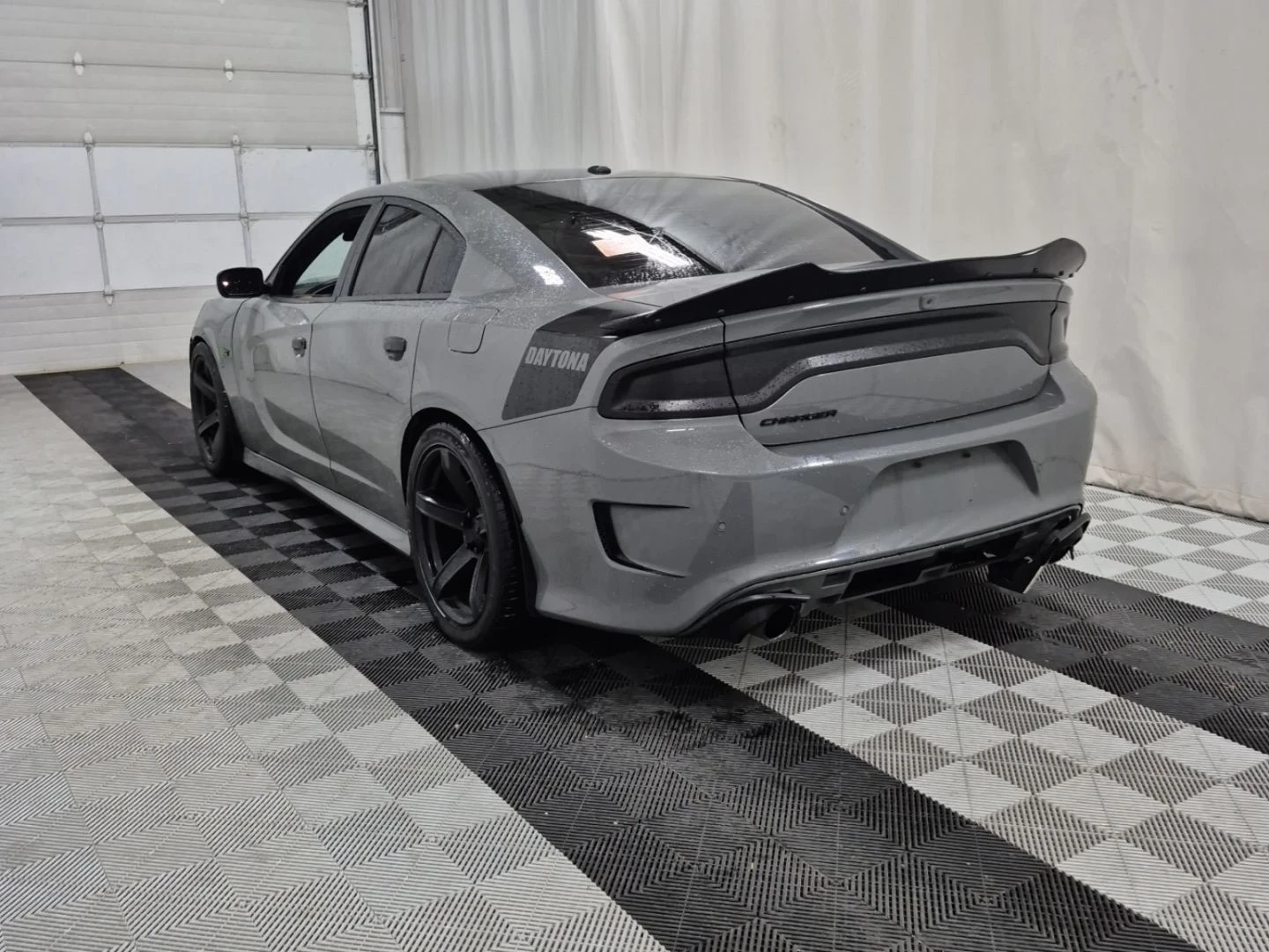 Dodge Charger R/T 392 DAYTONA EDITION* Keyless* CarPlay* Камера* - изображение 4