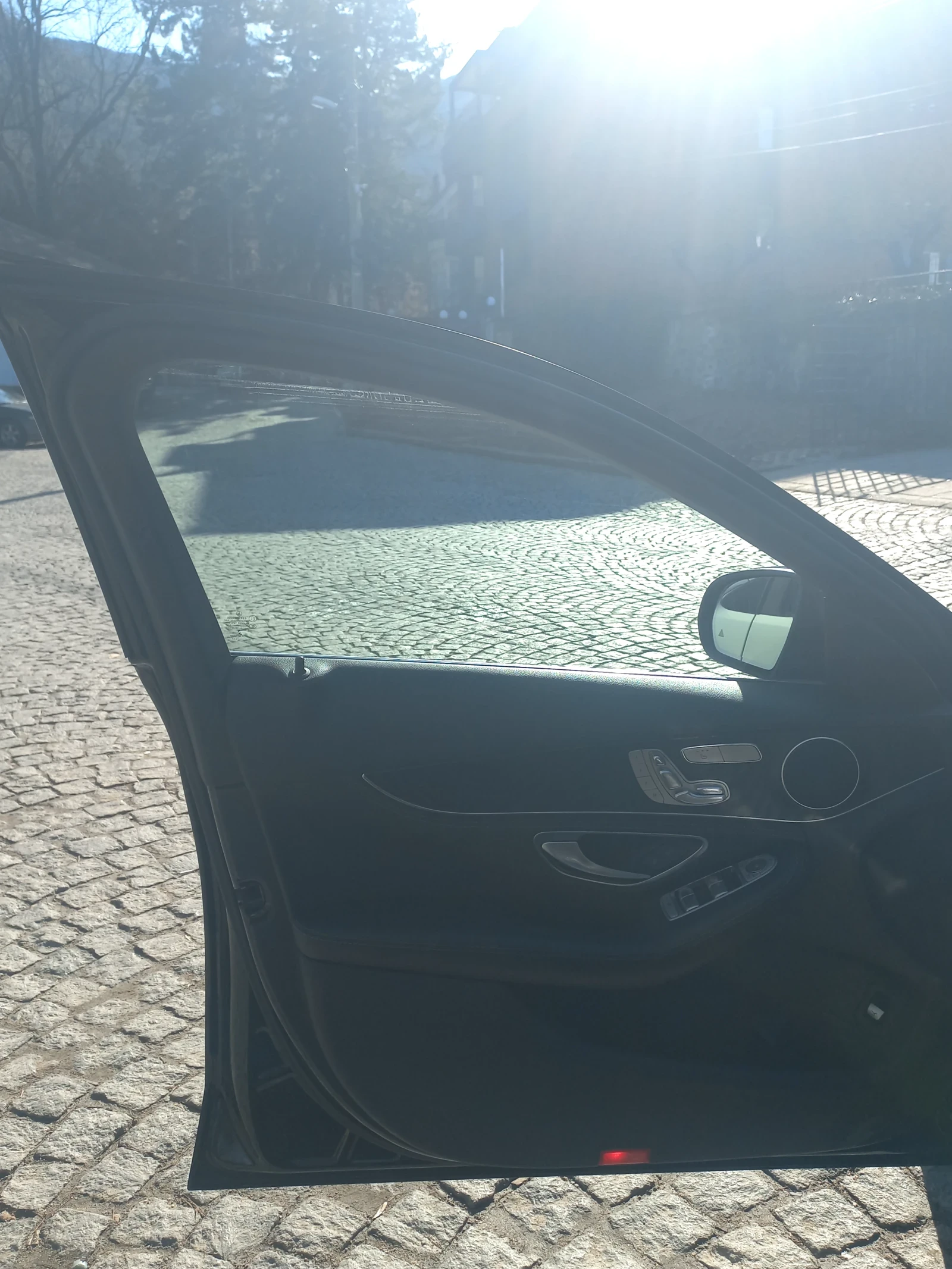 Mercedes-Benz C 300 4MATIC AMG LINE - изображение 10