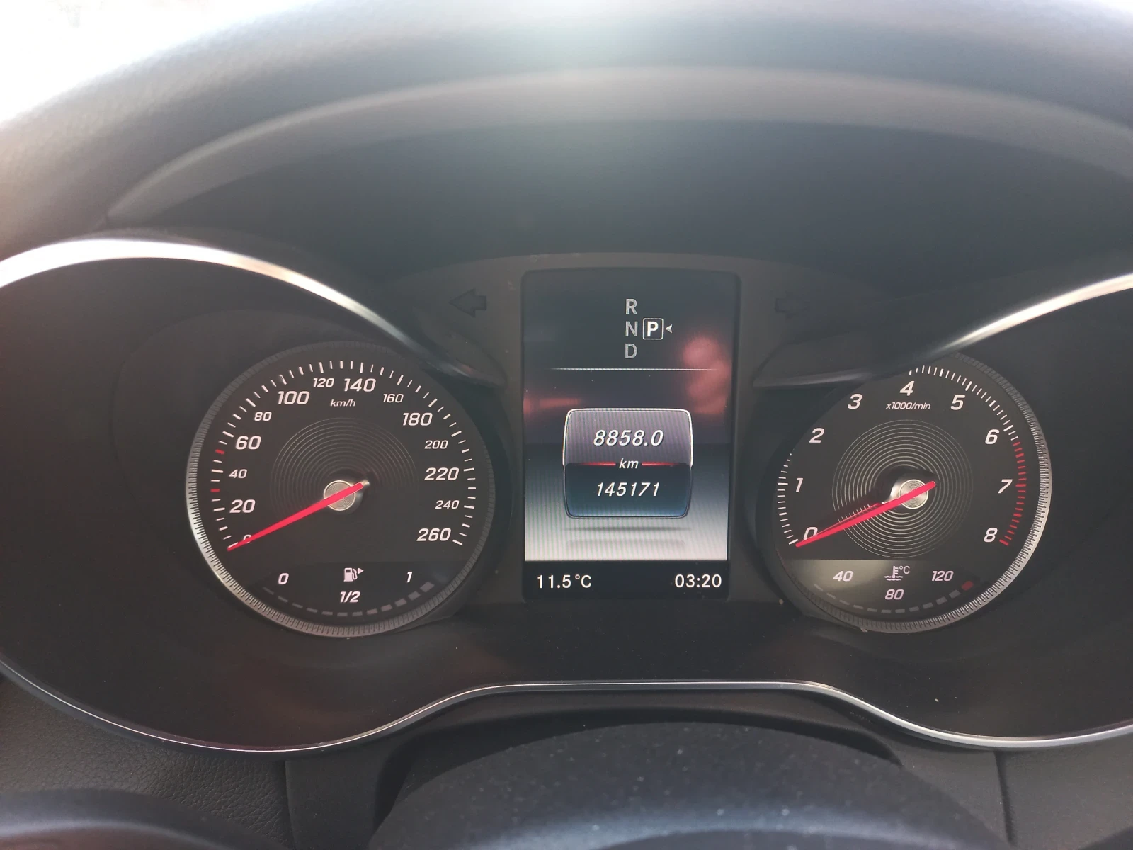 Mercedes-Benz C 300 4MATIC AMG LINE - изображение 7