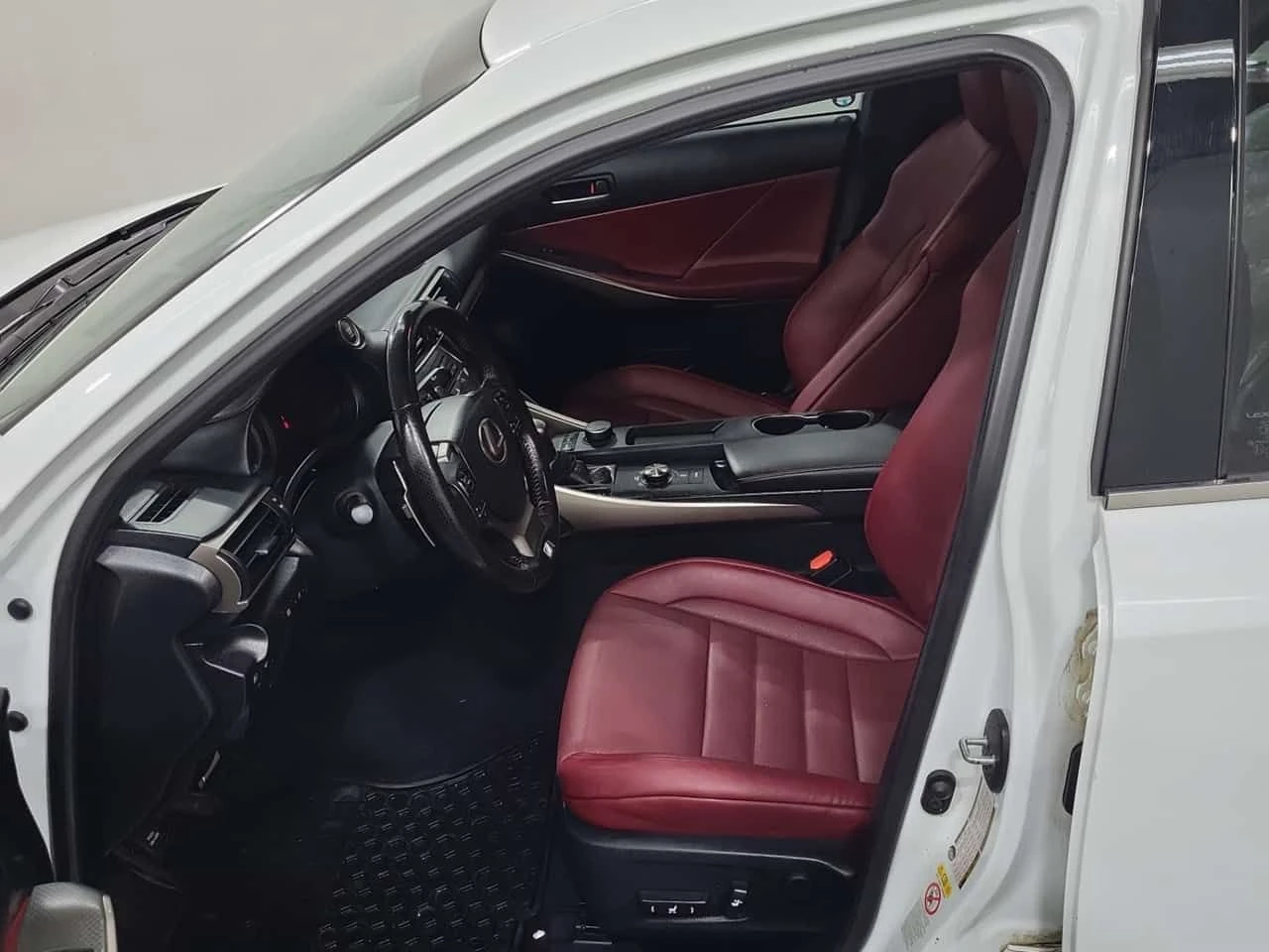 Lexus IS 300 F-Sport V6 * ���� * ��� ����� * CARFAX *  | Mobile.bg � ����������� 5