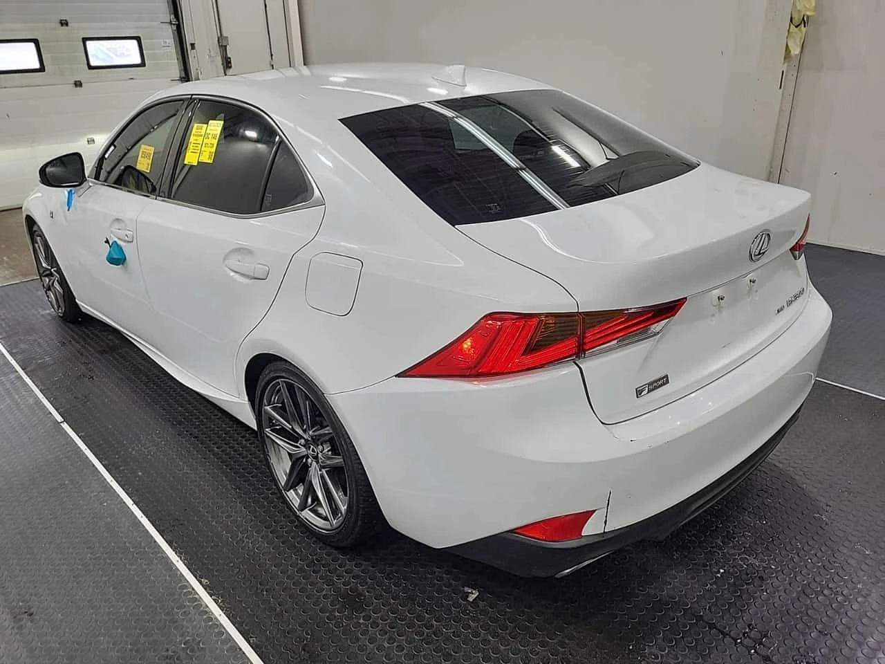 Lexus IS 300 F-Sport V6 * ���� * ��� ����� * CARFAX *  | Mobile.bg � ����������� 4