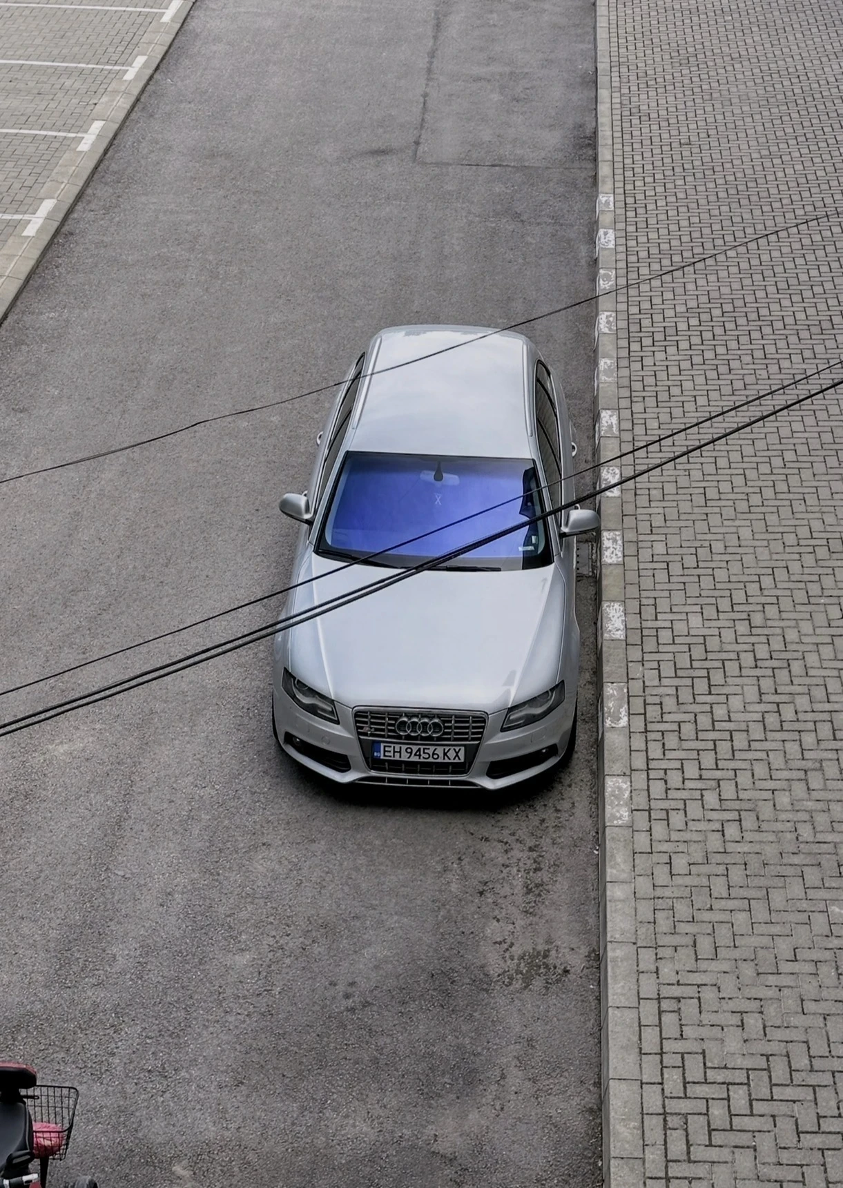 Audi A4 2.0TDI 143 РЪЧКА / LED / NAV / KOJA / CARPLAY, снимка 17 - Автомобили и джипове - 53835464